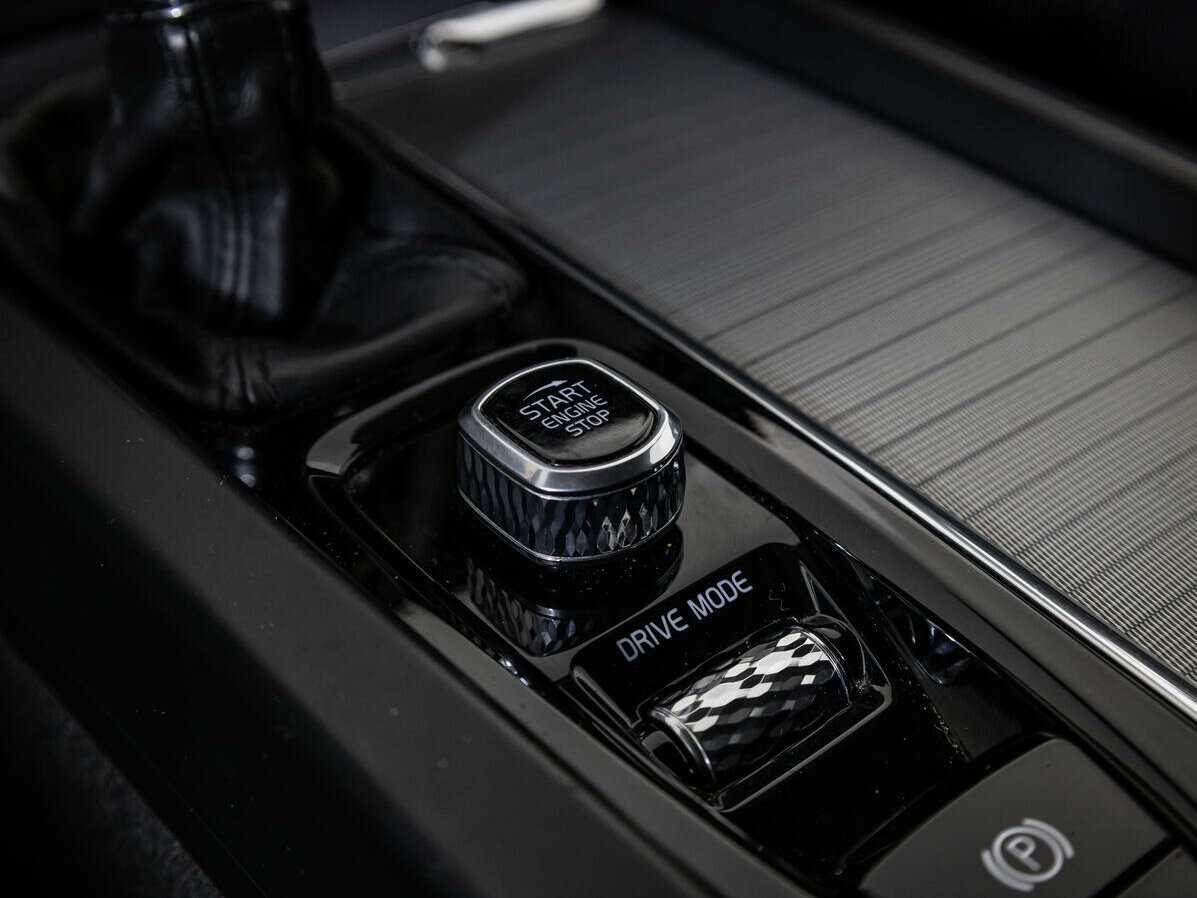 Купить Volvo XC60, 2018, 69 300 км, фото №12