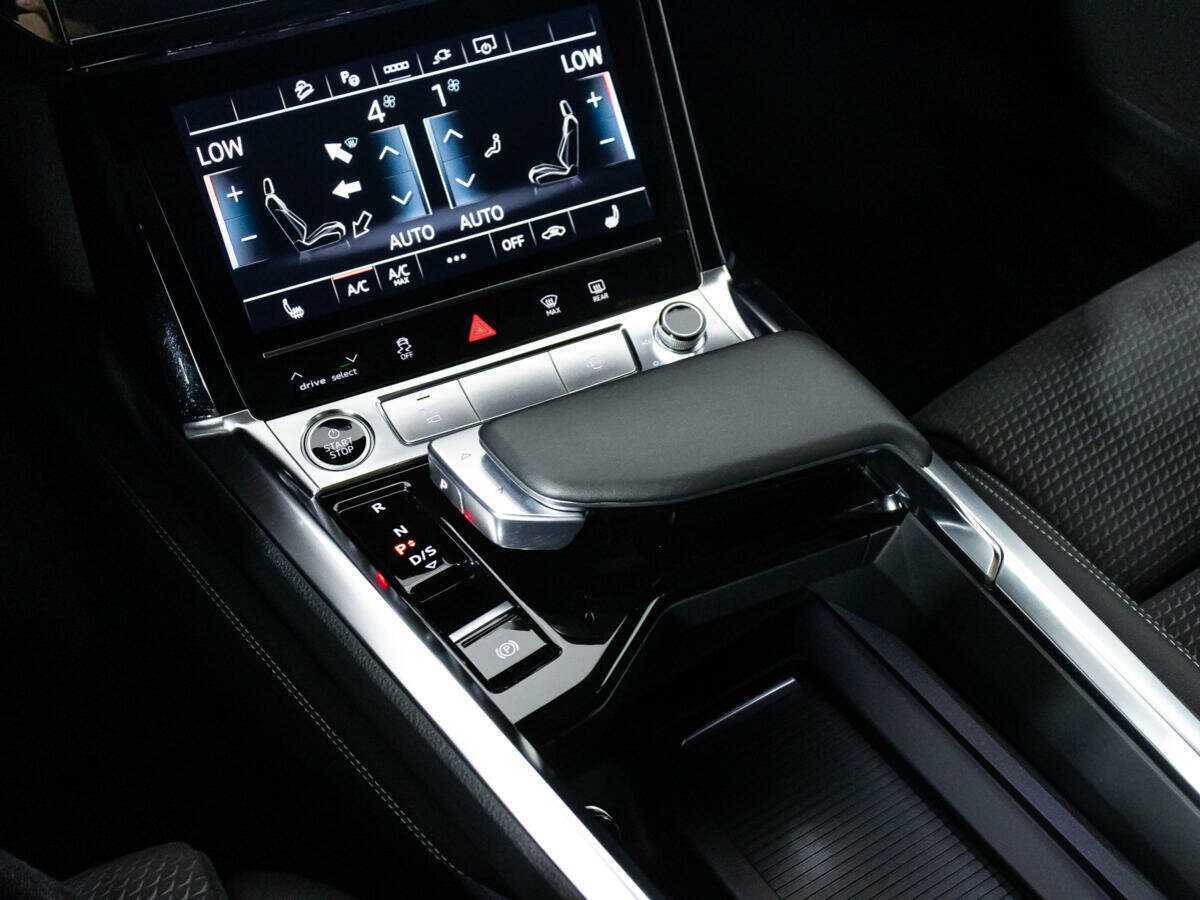 Купить Audi e-tron 50, 2022, 13 230 км, фото №16