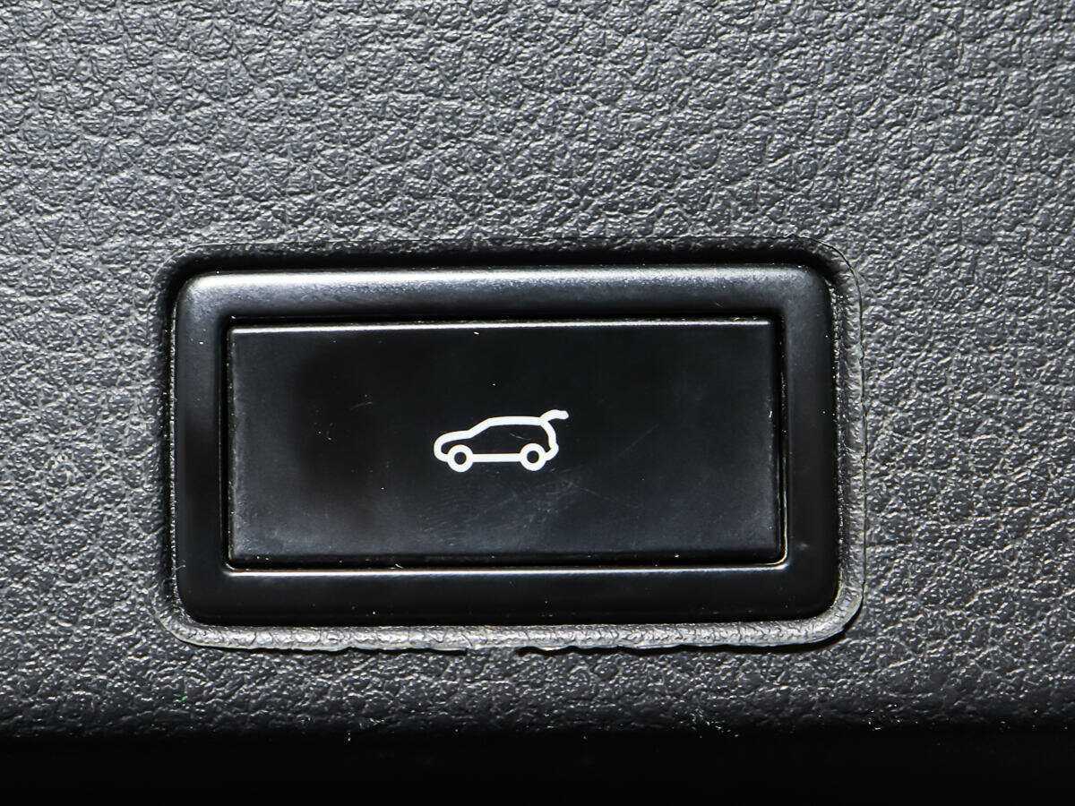 Купить Volkswagen Touareg, 2015, 104 915 км, фото №17