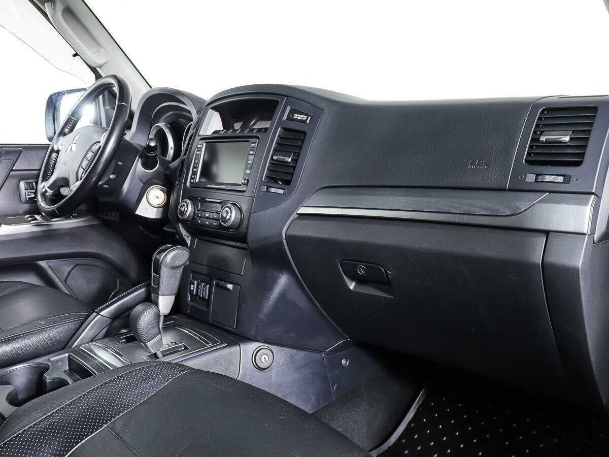 Купить Mitsubishi Pajero, 2012, 177 976 км, фото №8