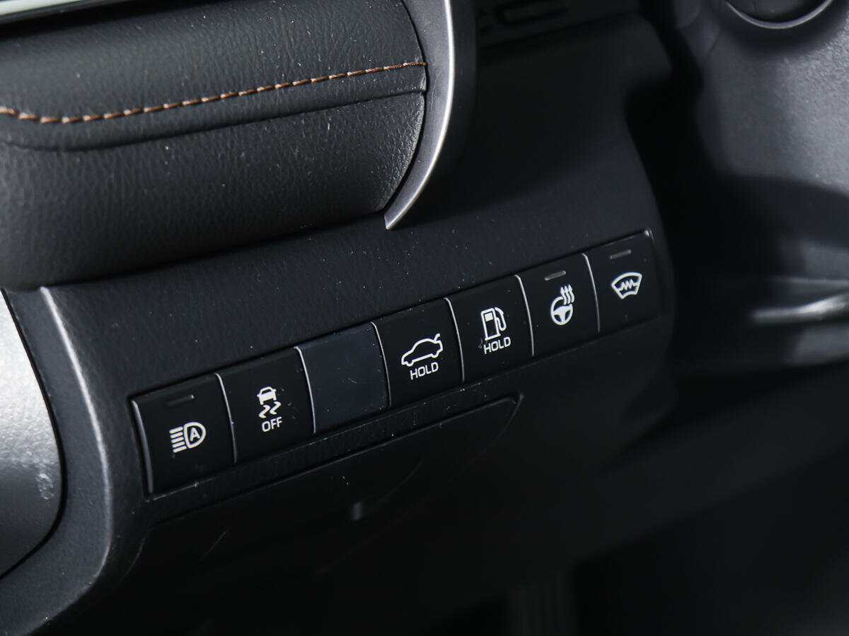 Купить Toyota Camry, 2019, 62 266 км, фото №17