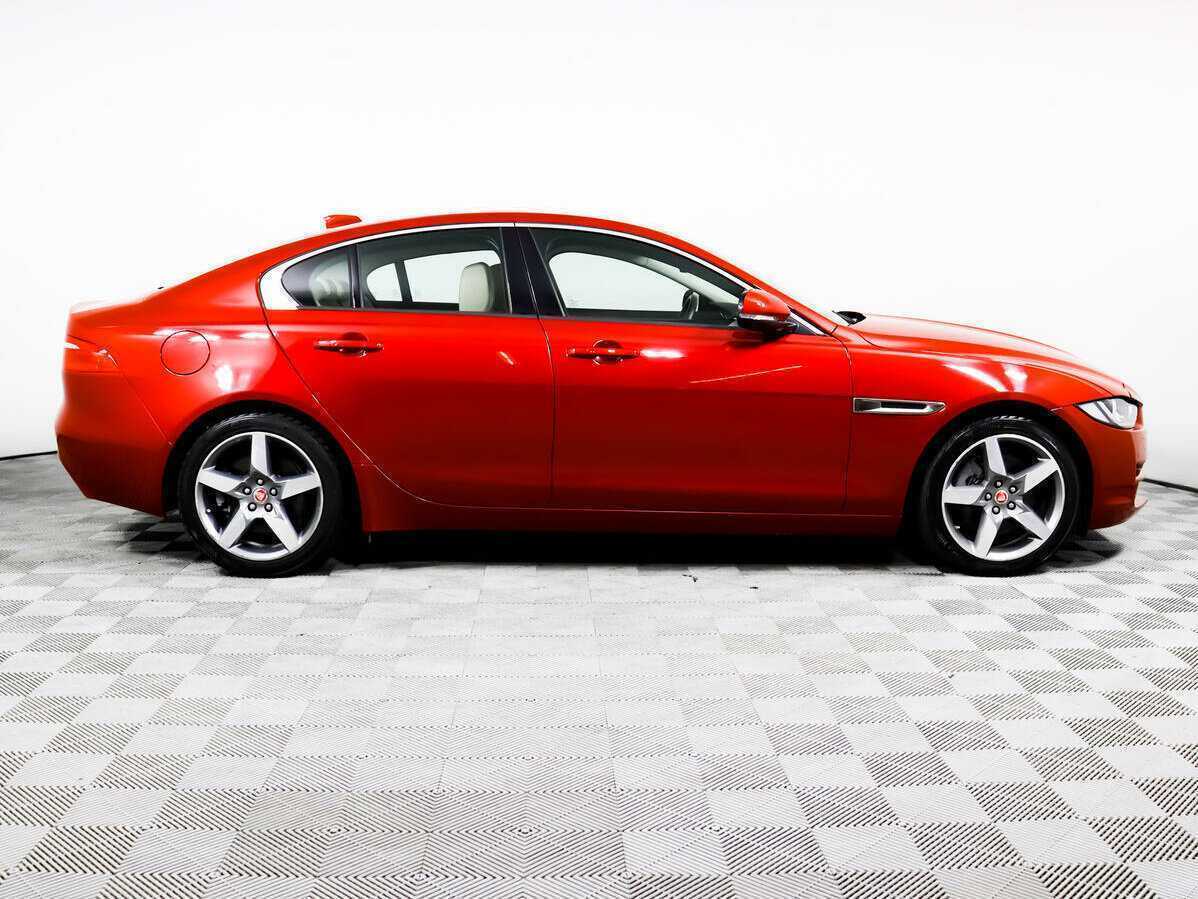 Купить Jaguar XE, 2017, 35 518 км, фото №4