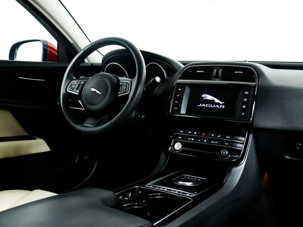 Купить Jaguar XE, 2017, 35 518 км, фото №9