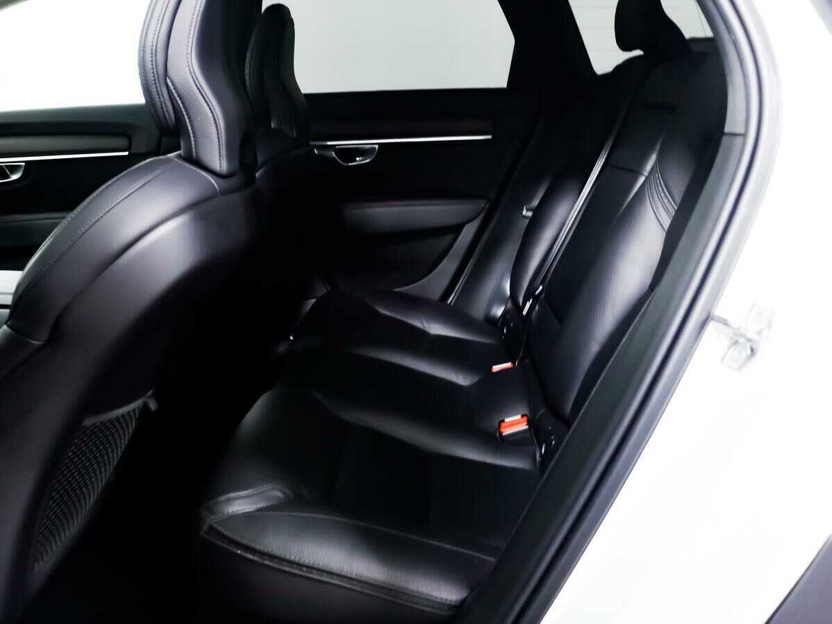 Купить Volvo V90 Cross Country, 2019, 130 225 км, фото №12