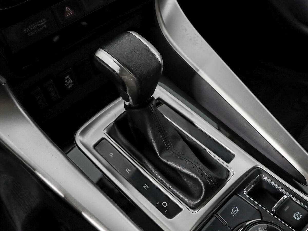 Купить Mitsubishi Pajero Sport, 2017, 90 338 км, фото №10