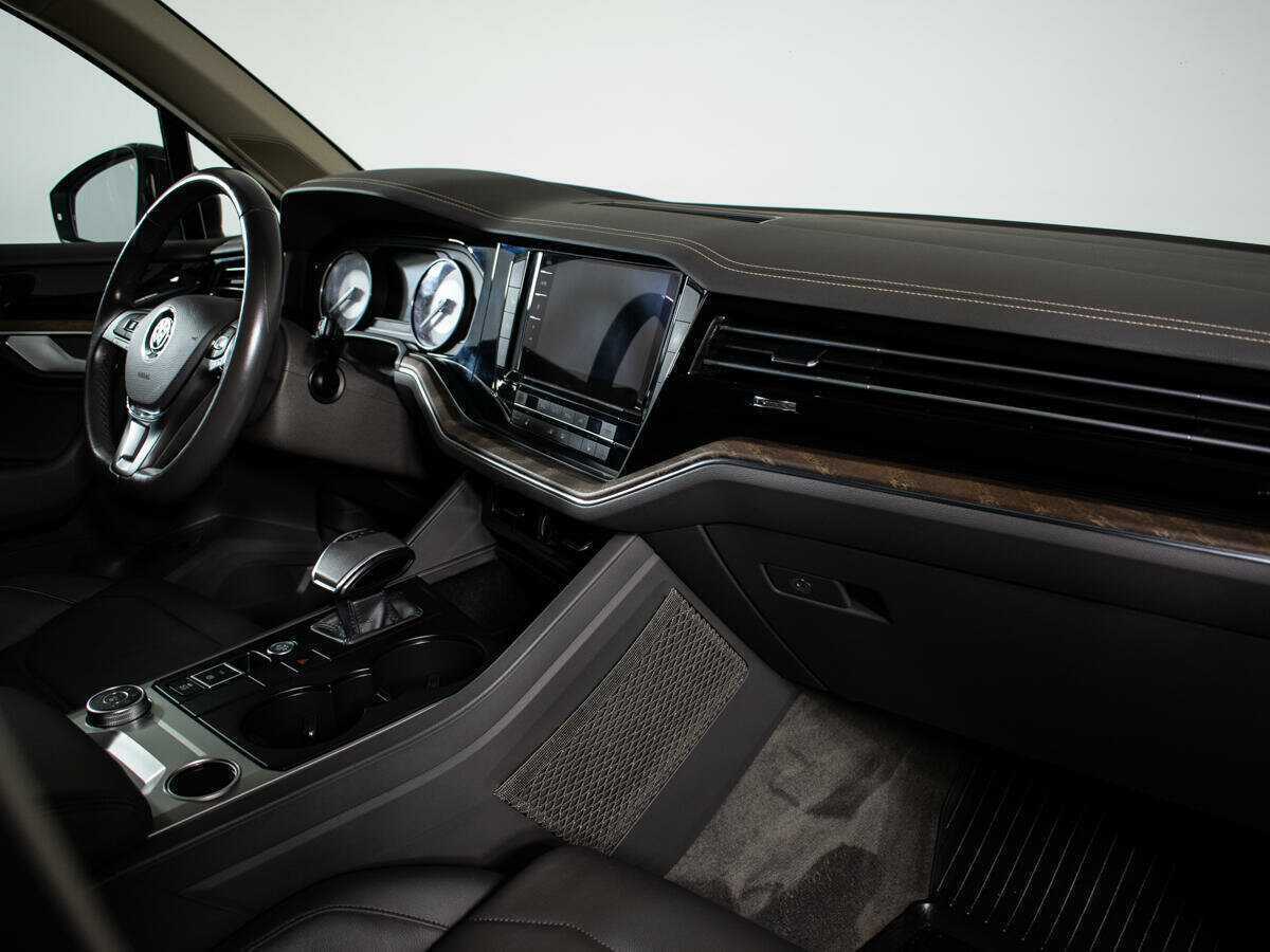Купить Volkswagen Touareg, 2019, 143 645 км, фото №9