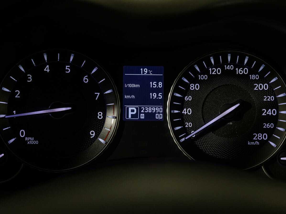 Купить Infiniti M25, 2010, 239 000 км, фото №11