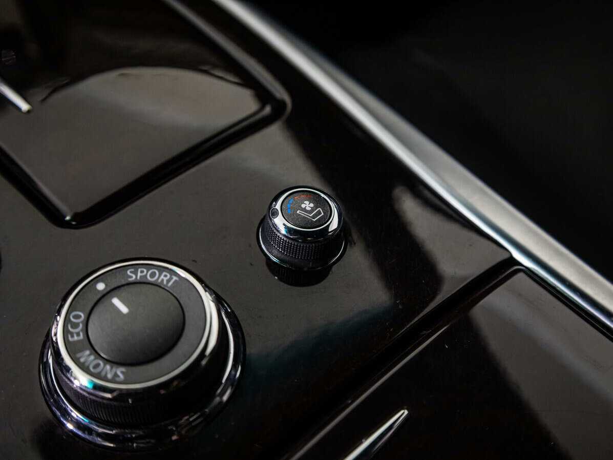 Купить Infiniti M25, 2010, 239 000 км, фото №18