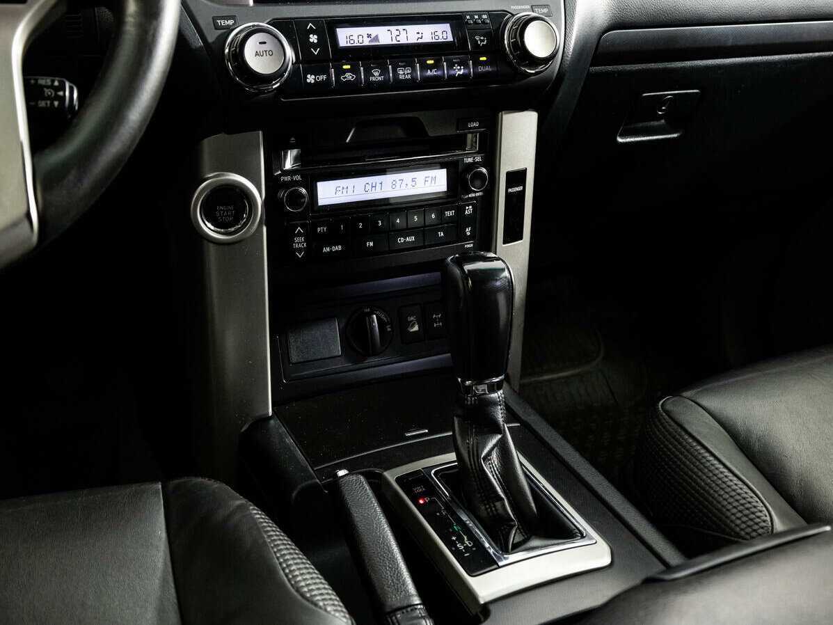 Купить Toyota Land Cruiser Prado, 2010, 262 250 км, фото №12