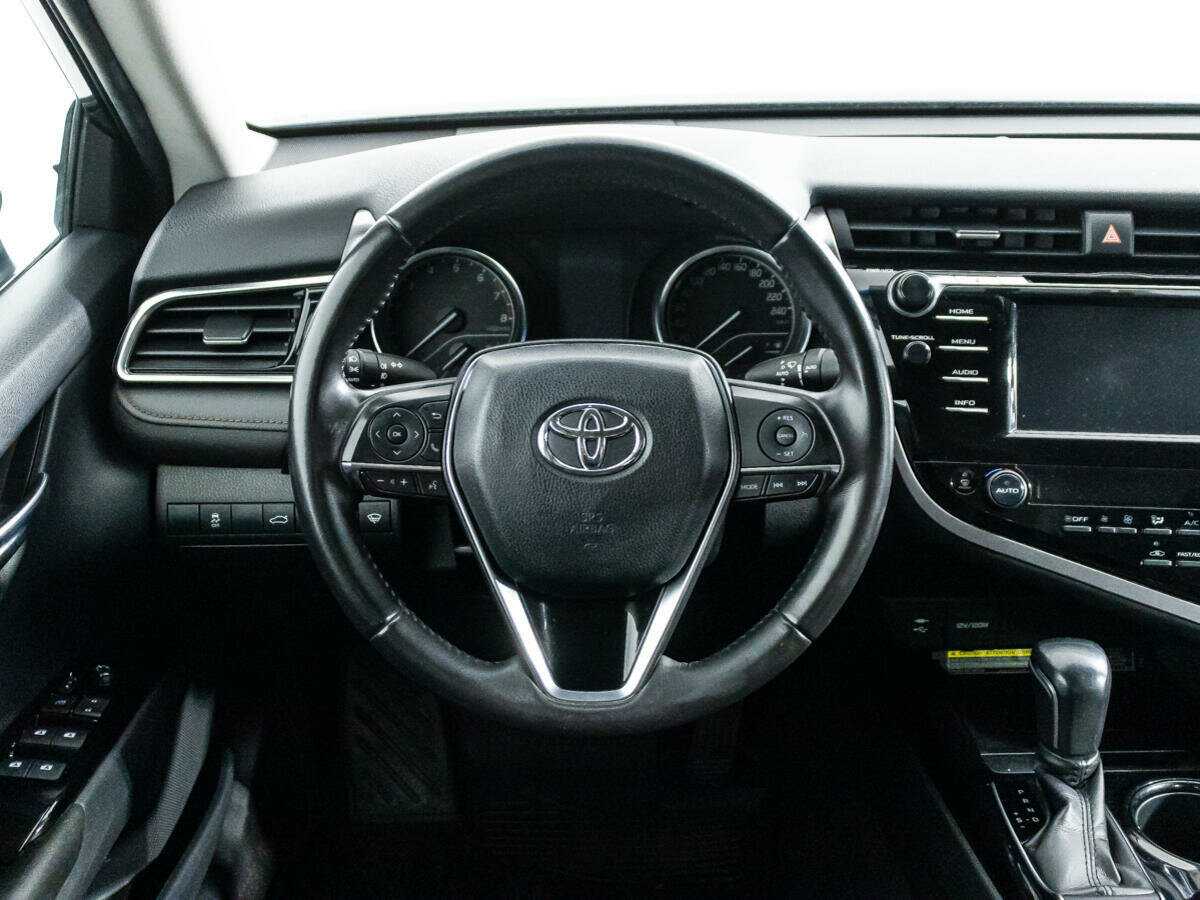 Купить Toyota Camry, 2018, 129 599 км, фото №18