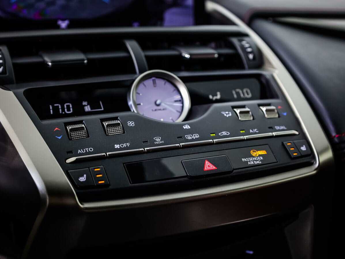 Купить Lexus NX 300, 2020, 49 340 км, фото №14