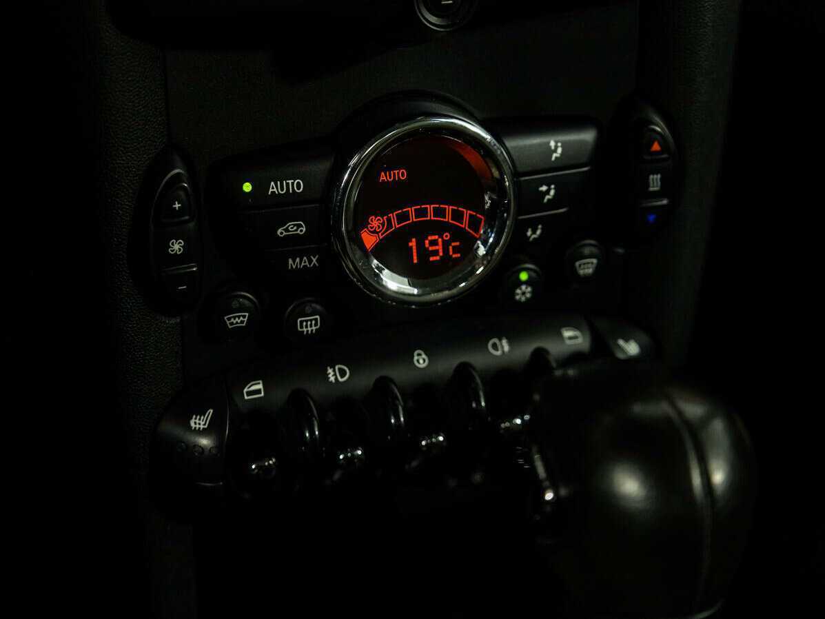 Купить Mini Hatch Cooper, 2010, 112 258 км, фото №15