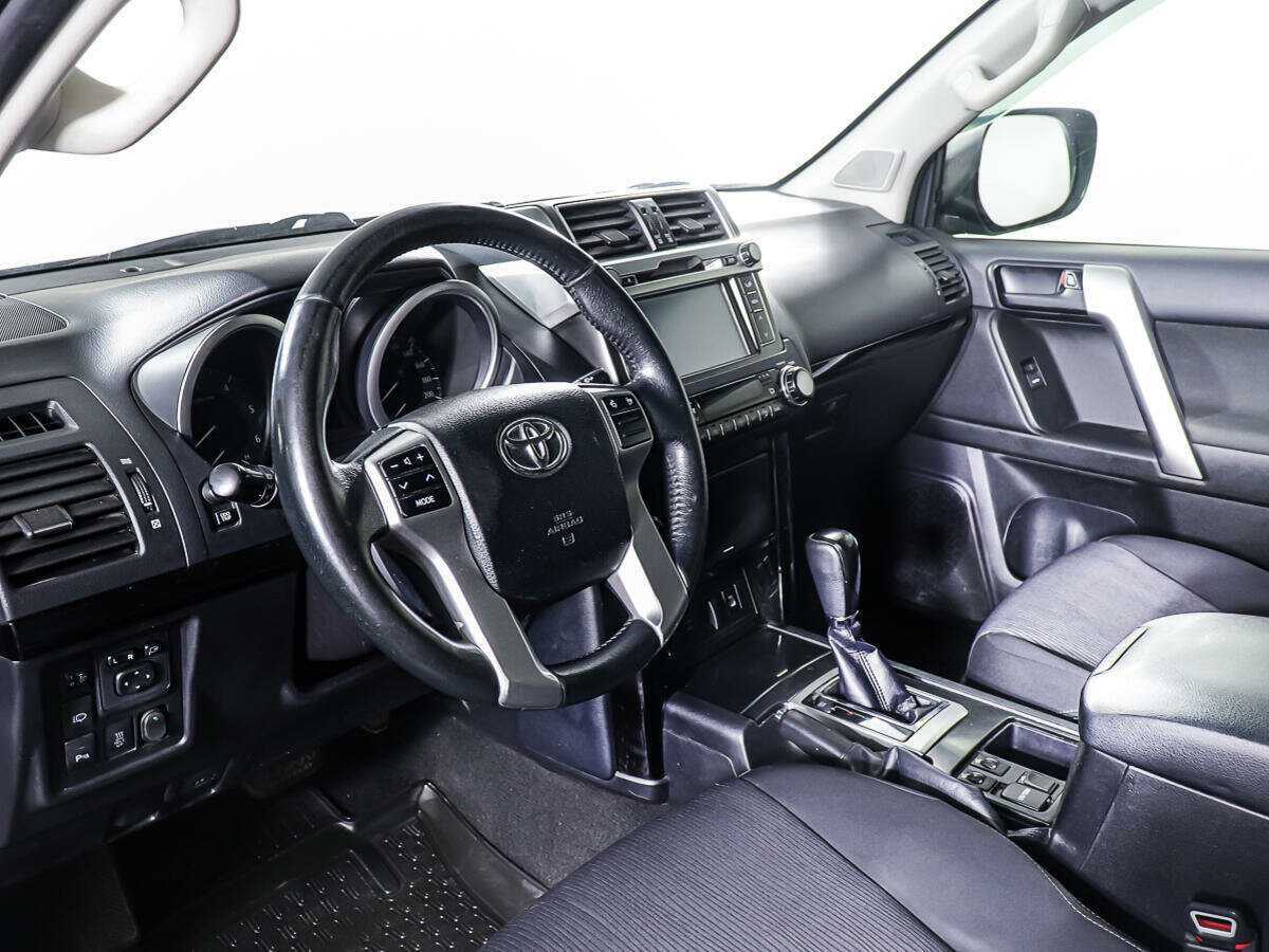 Купить Toyota Land Cruiser Prado, 2017, 161 825 км, фото №12