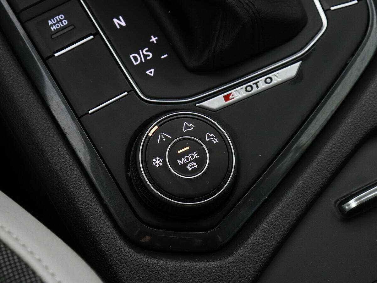 Купить Volkswagen Tiguan, 2020, 32 902 км, фото №14