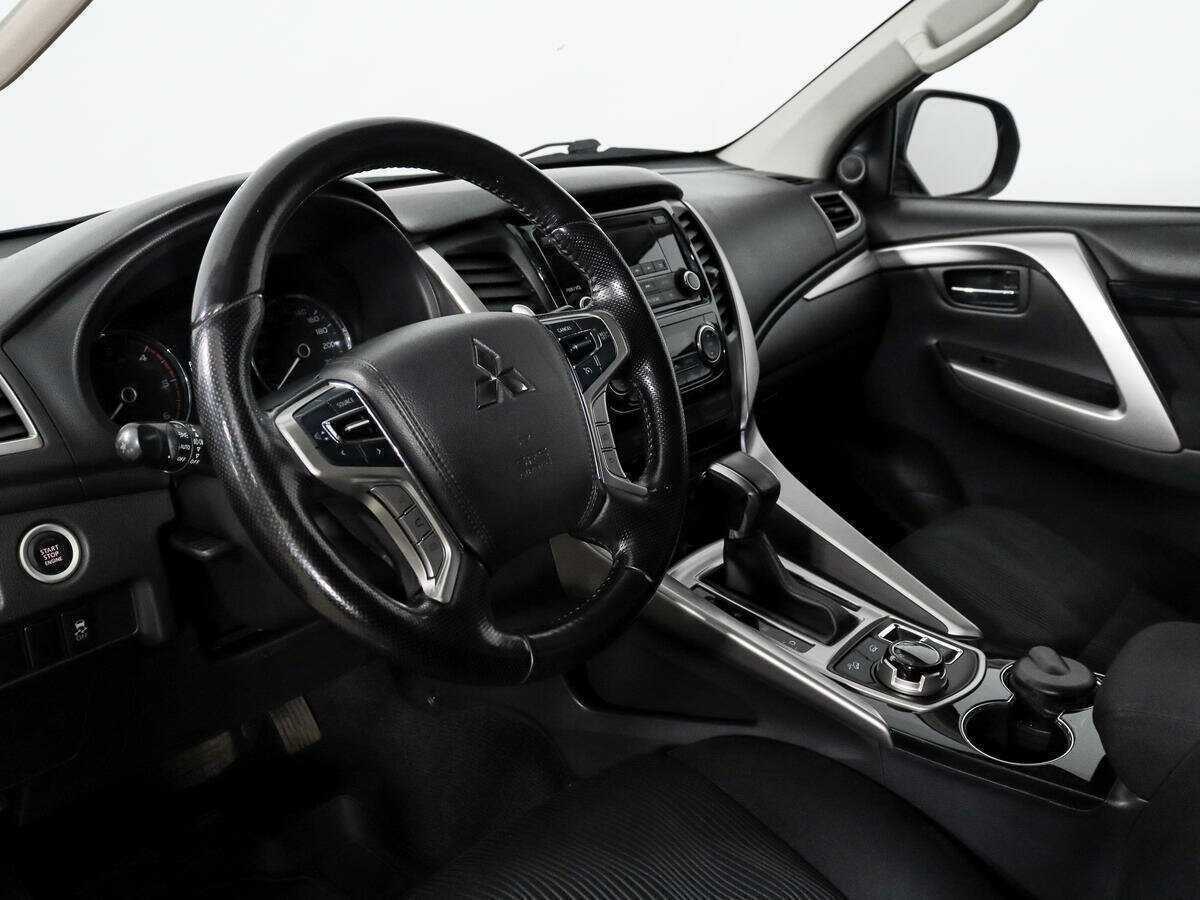 Купить Mitsubishi Pajero Sport, 2017, 90 735 км, фото №9