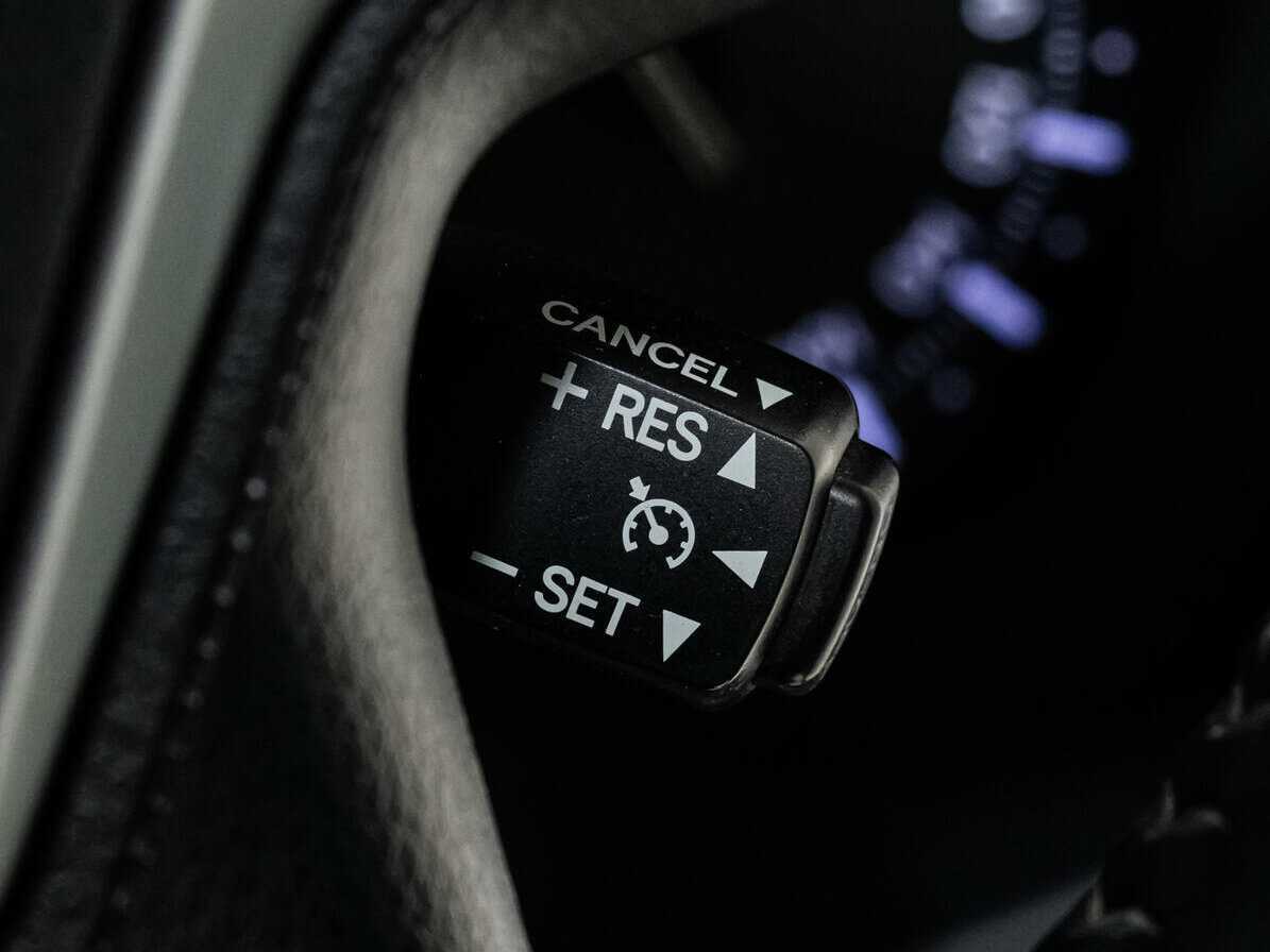 Купить Toyota Land Cruiser Prado, 2021, 57 622 км, фото №19