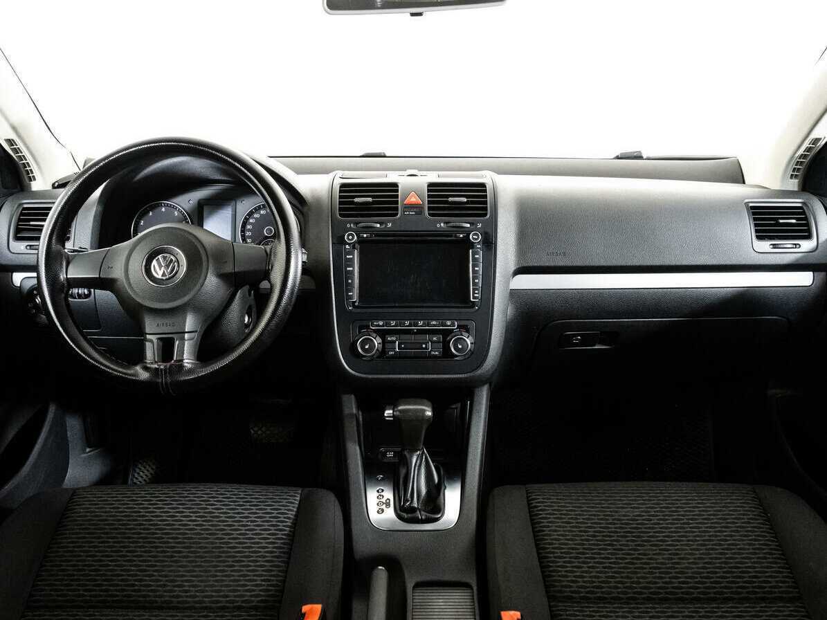 Купить Volkswagen Jetta, 2010, 211 572 км, фото №8