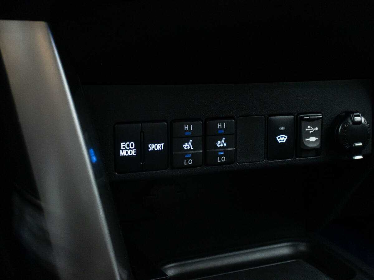 Купить Toyota RAV4, 2017, 44 360 км, фото №17