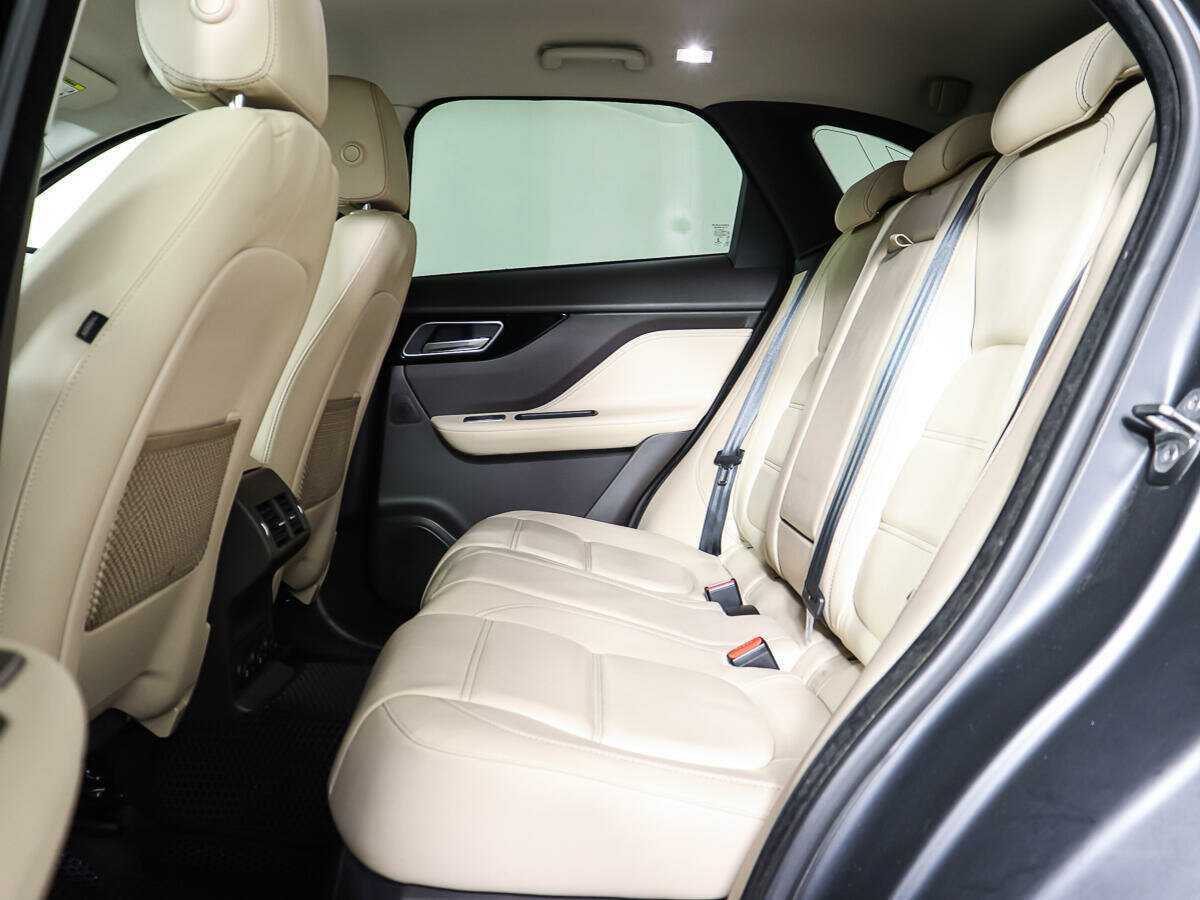 Купить Jaguar F-Pace, 2017, 104 937 км, фото №9