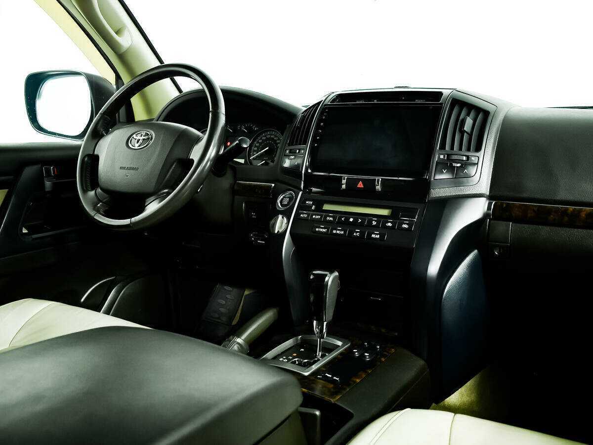 Купить Toyota Land Cruiser, 2011, 280 490 км, фото №7