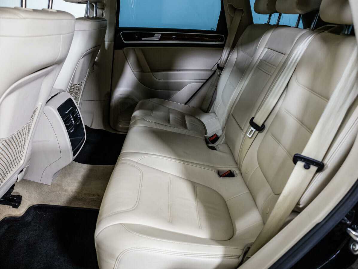 Купить Volkswagen Touareg, 2011, 291 575 км, фото №10