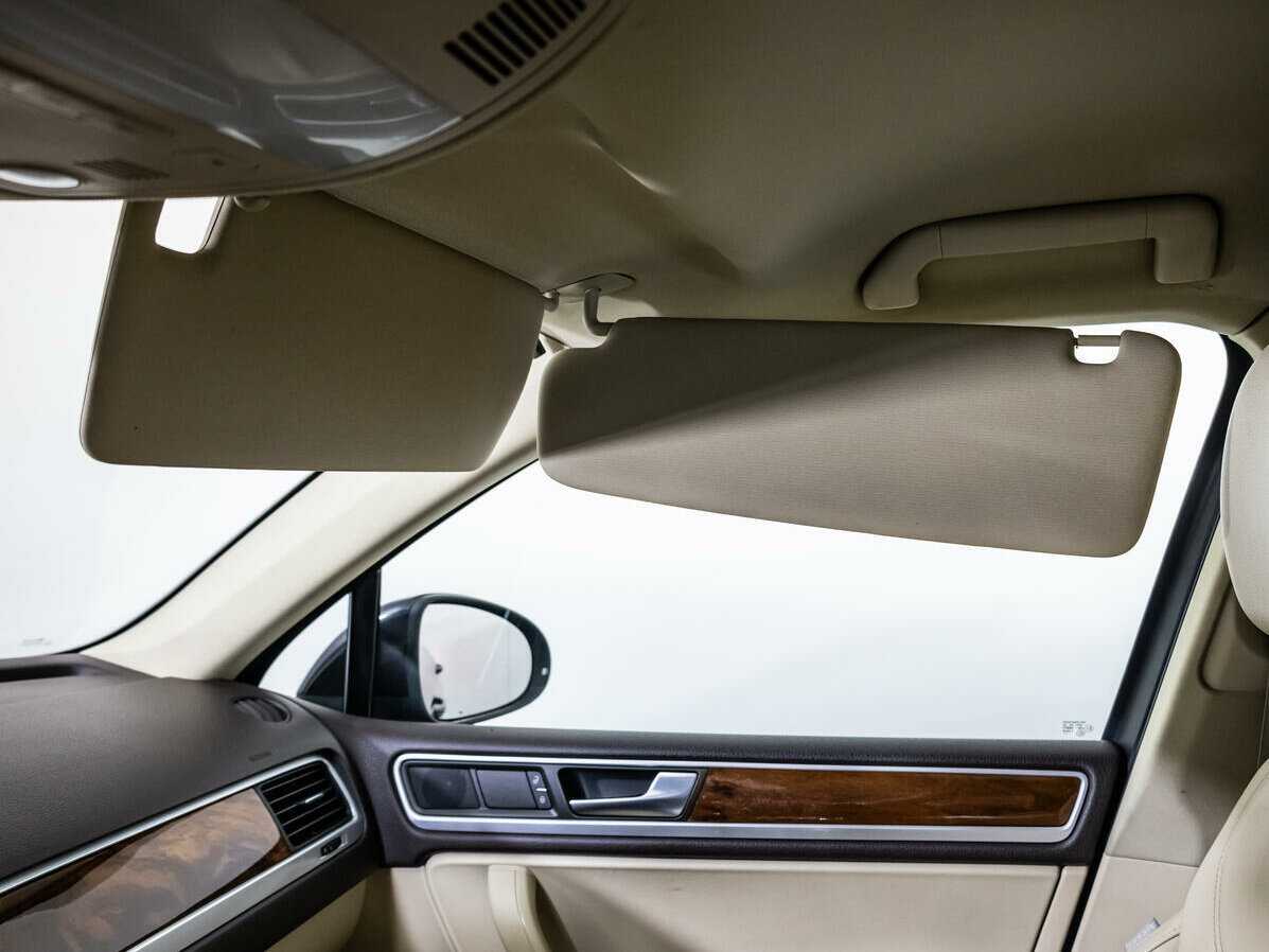 Купить Volkswagen Touareg, 2011, 291 575 км, фото №16