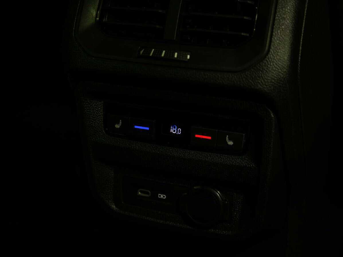 Купить Volkswagen Tiguan, 2021, 93 580 км, фото №17