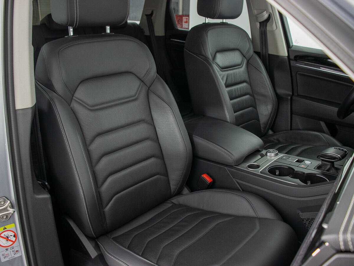 Купить Volkswagen Touareg, 2018, 119 063 км, фото №8