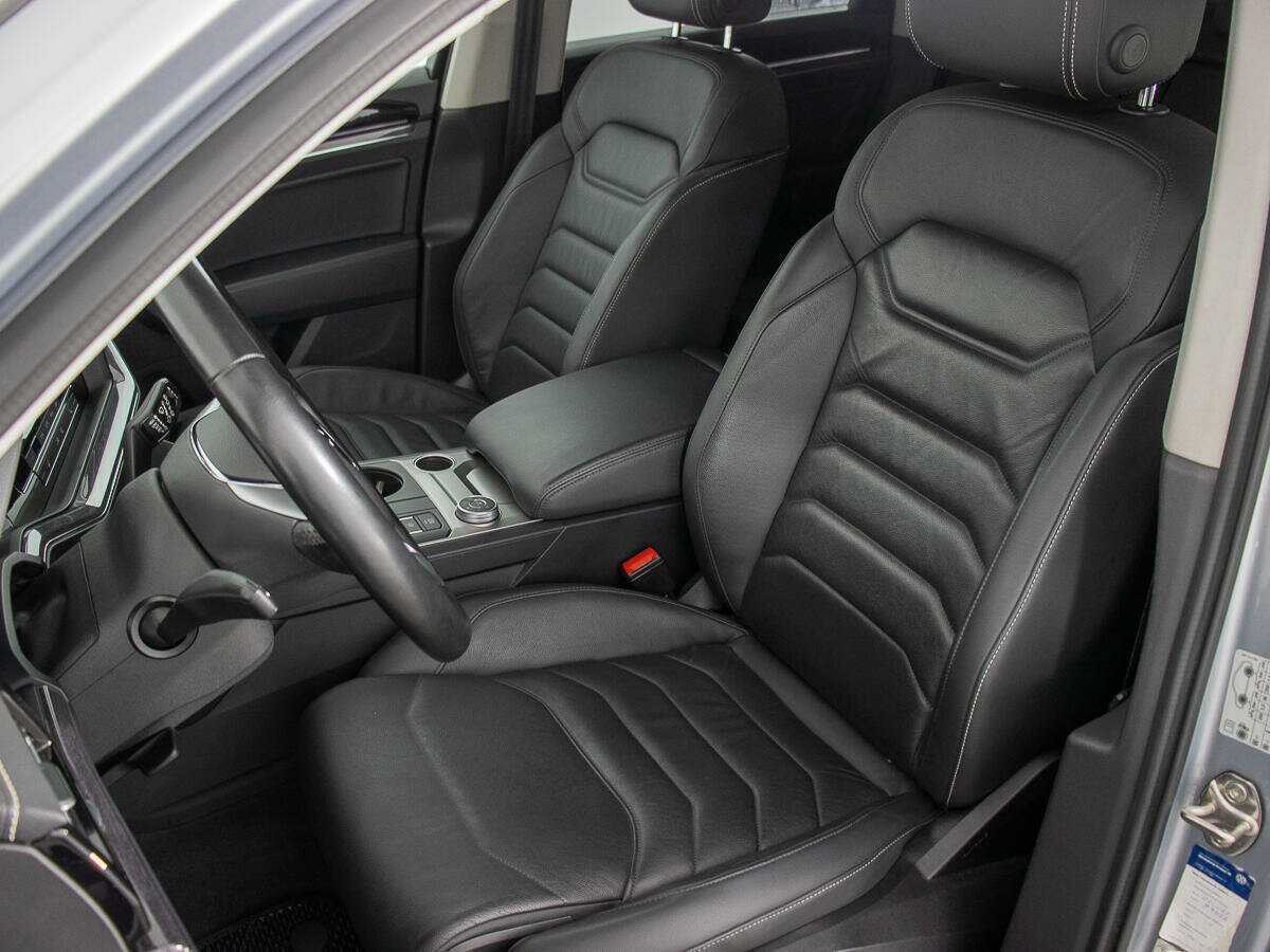 Купить Volkswagen Touareg, 2018, 119 063 км, фото №10