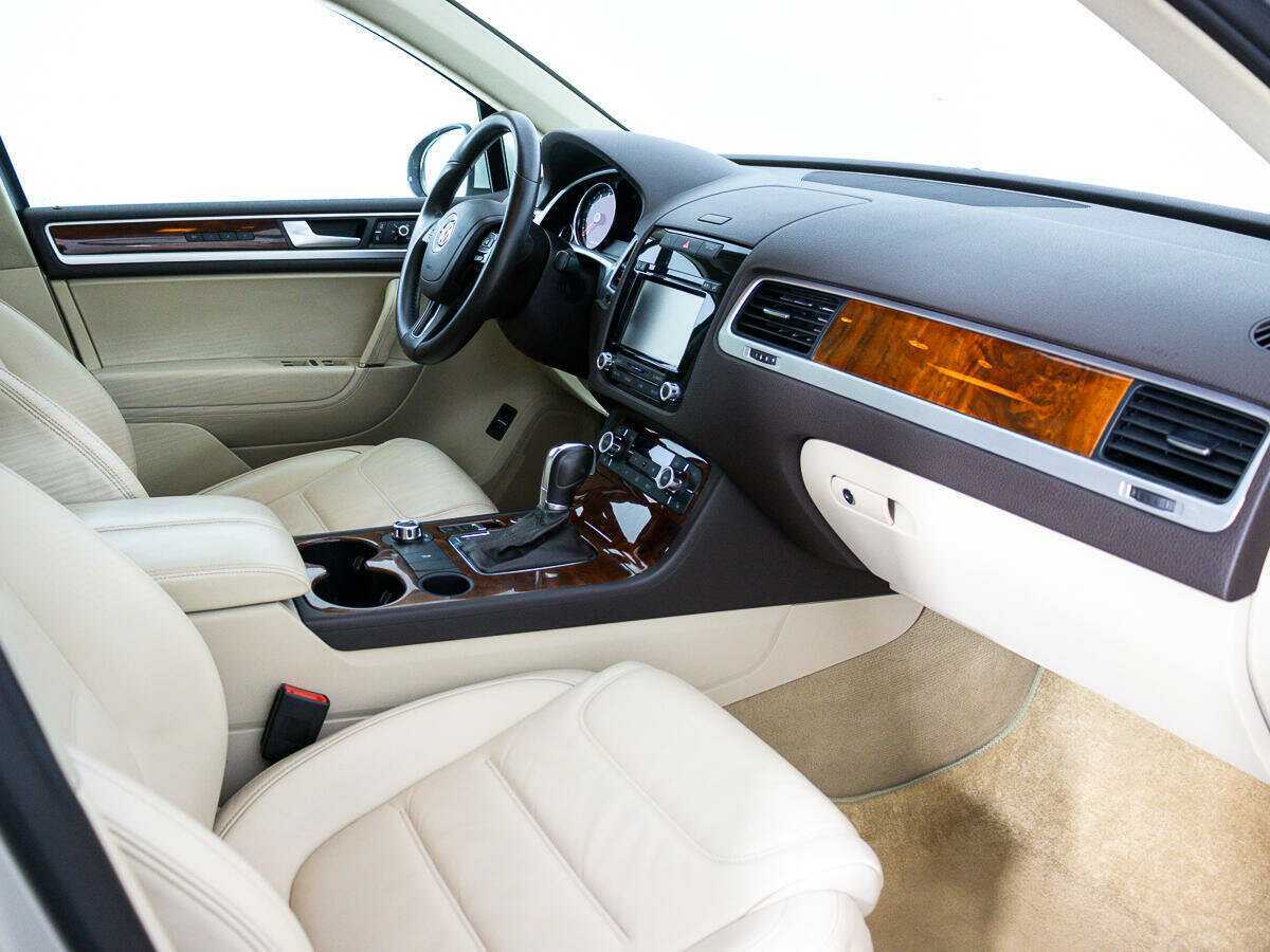 Купить Volkswagen Touareg, 2011, 231 956 км, фото №9