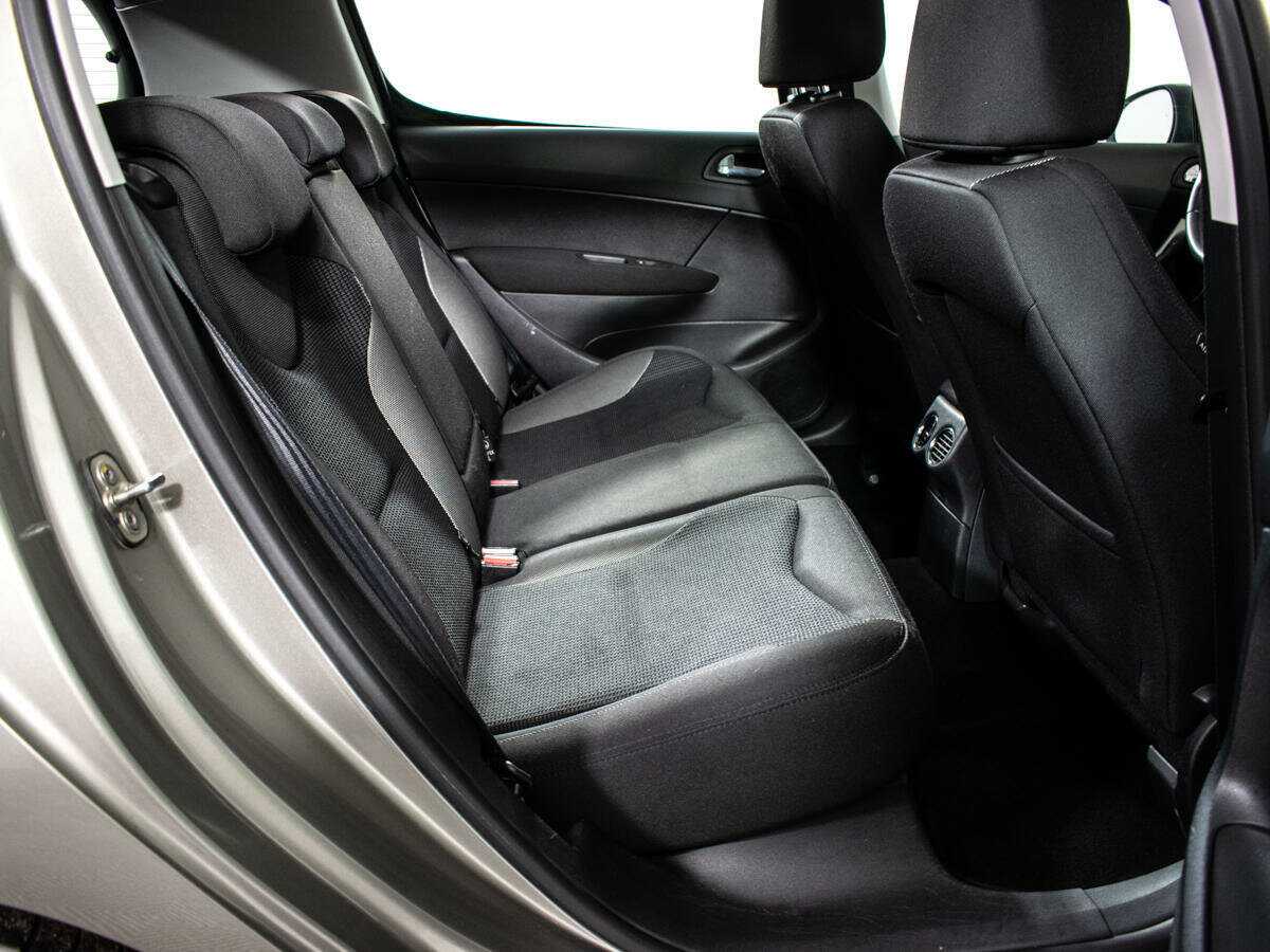 Купить Peugeot 308, 2010, 177 562 км, фото №10