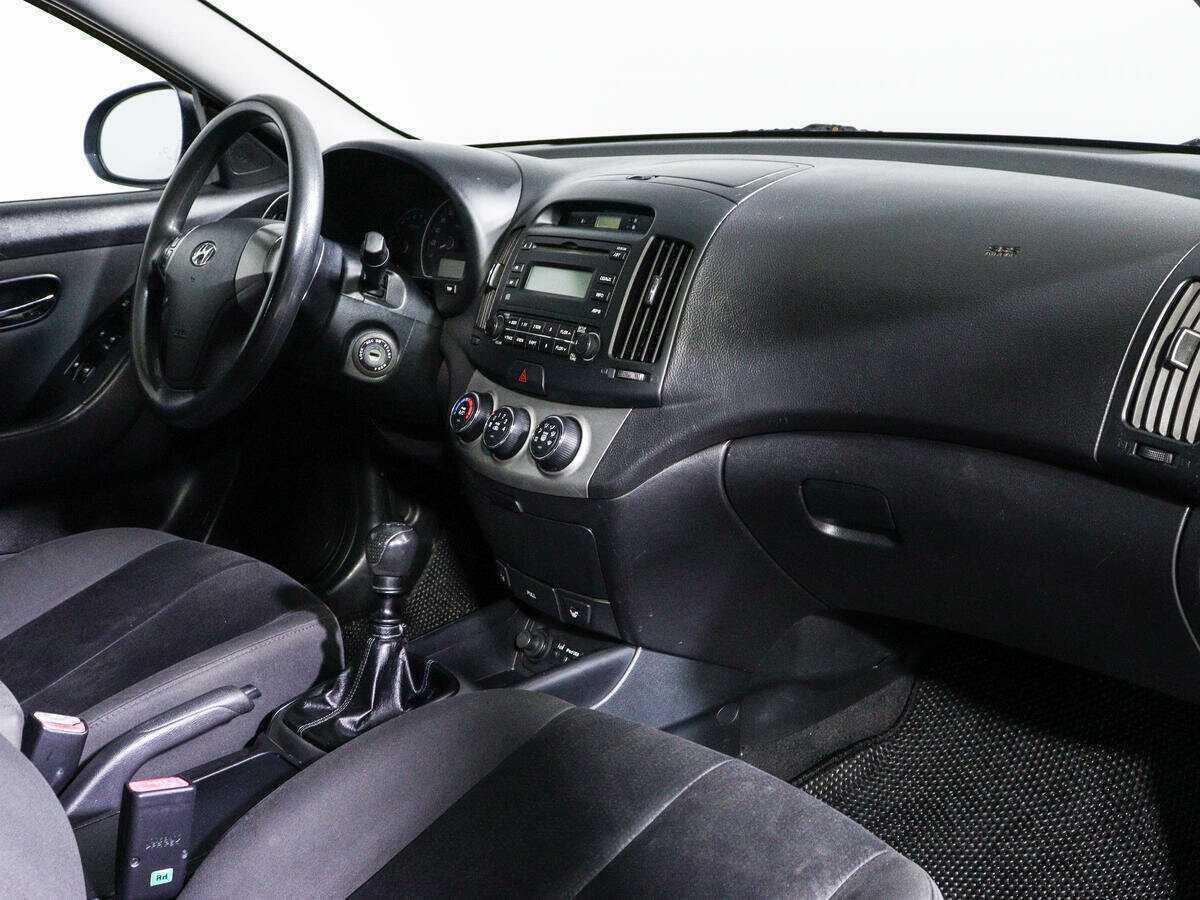 Купить Hyundai Elantra, 2010, 229 768 км, фото №7