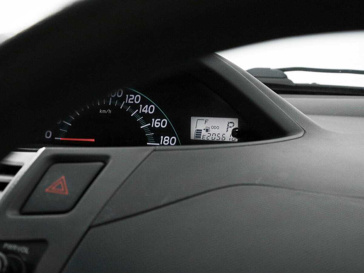 Купить Toyota Vitz, 2005, 205 617 км, фото №13