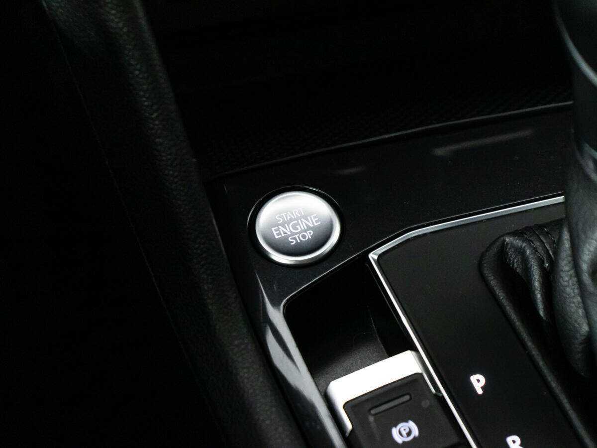 Купить Volkswagen Tiguan, 2018, 130 012 км, фото №17