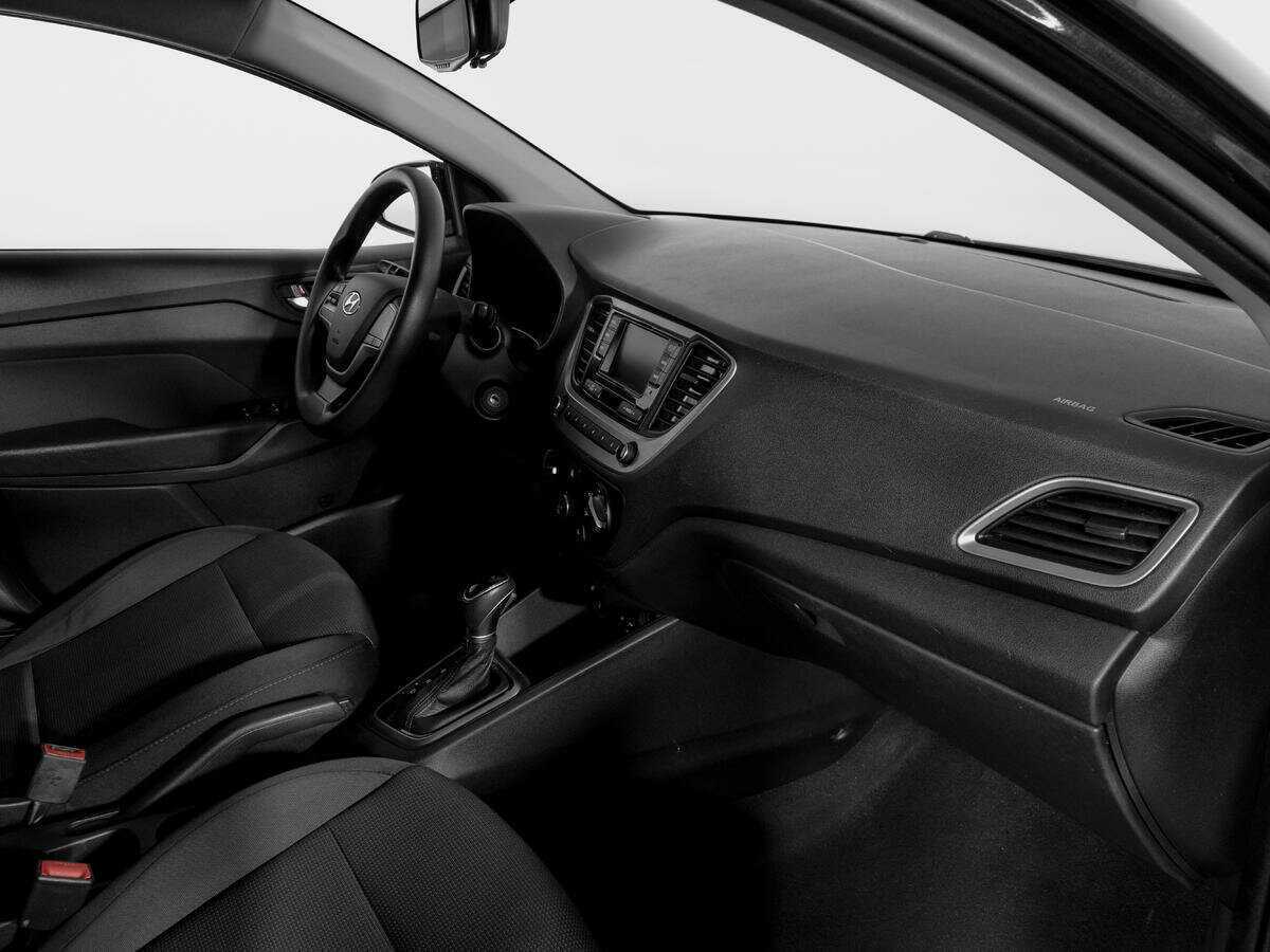 Купить Hyundai Solaris, 2018, 188 438 км, фото №9