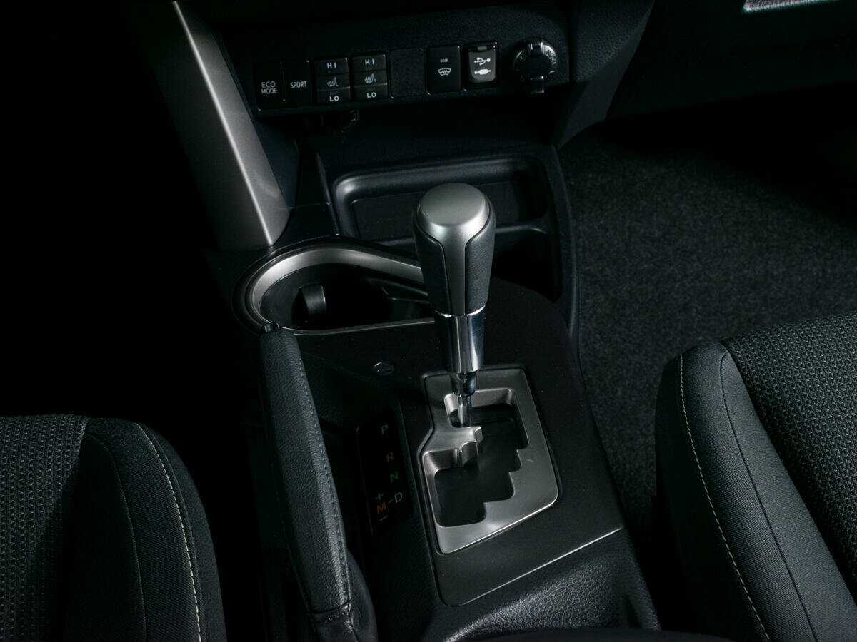 Купить Toyota RAV4, 2019, 35 218 км, фото №17