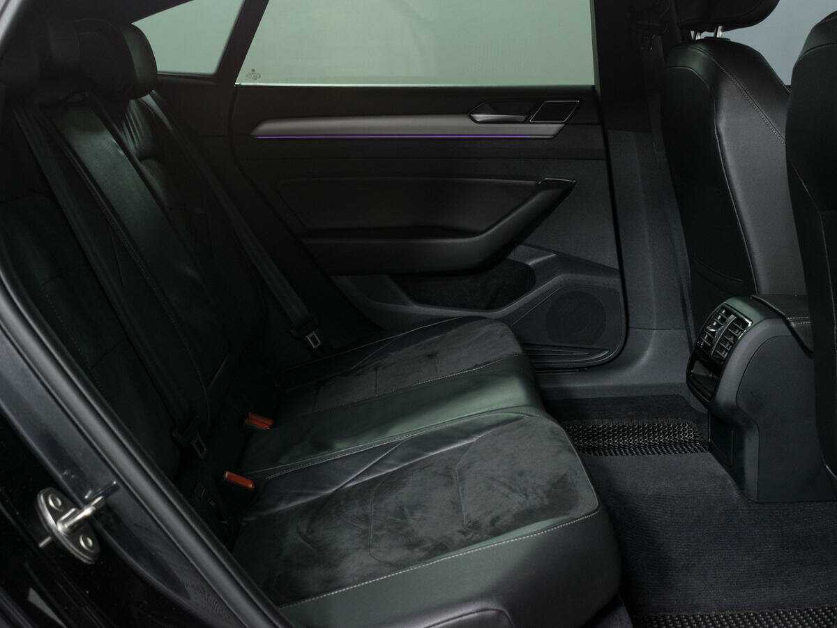 Купить Volkswagen Arteon, 2018, 142 580 км, фото №13