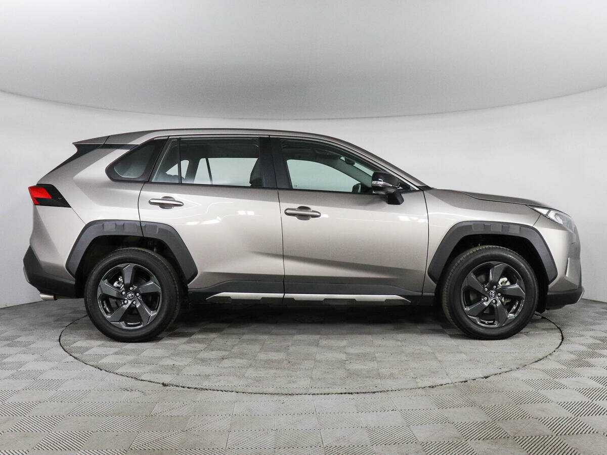 Купить Toyota RAV4, 2023, 2 765 км, фото №4