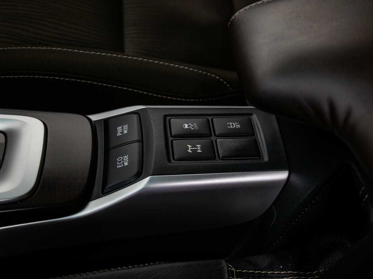 Купить Toyota Fortuner, 2018, 70 010 км, фото №16