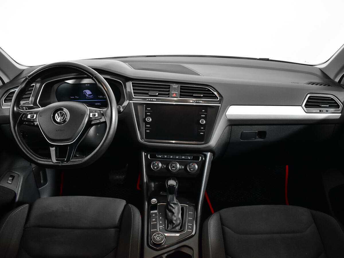 Купить Volkswagen Tiguan, 2018, 120 709 км, фото №12