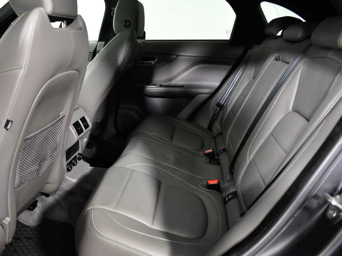 Купить Jaguar F-Pace, 2016, 168 613 км, фото №8