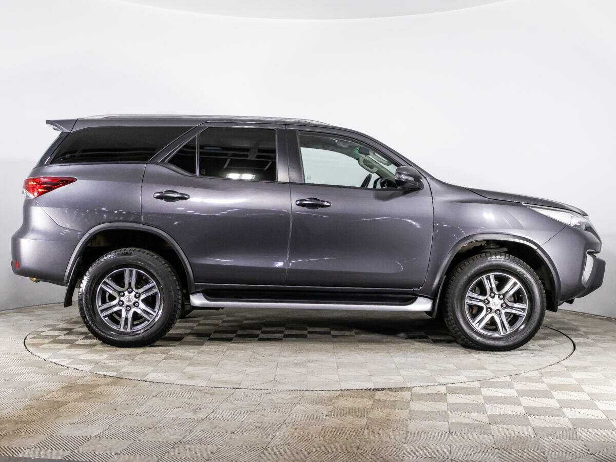 Купить Toyota Fortuner, 2018, 90 102 км, фото №4