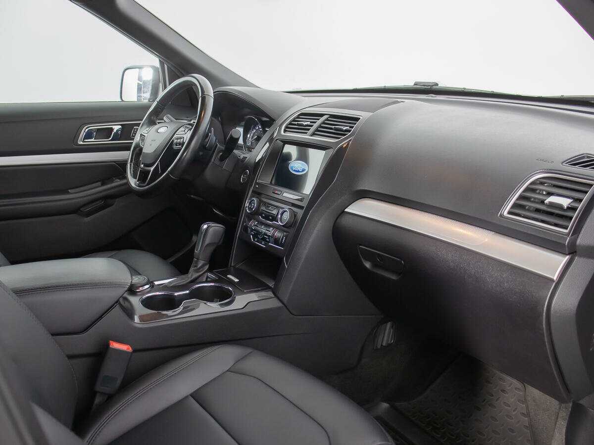 Купить Ford Explorer, 2017, 89 000 км, фото №9