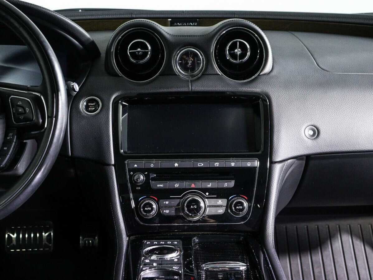 Купить Jaguar XJ SWB, 2018, 60 618 км, фото №13