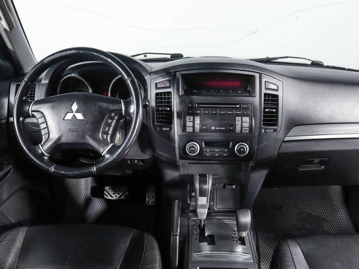 Купить Mitsubishi Pajero, 2011, 226 491 км, фото №10