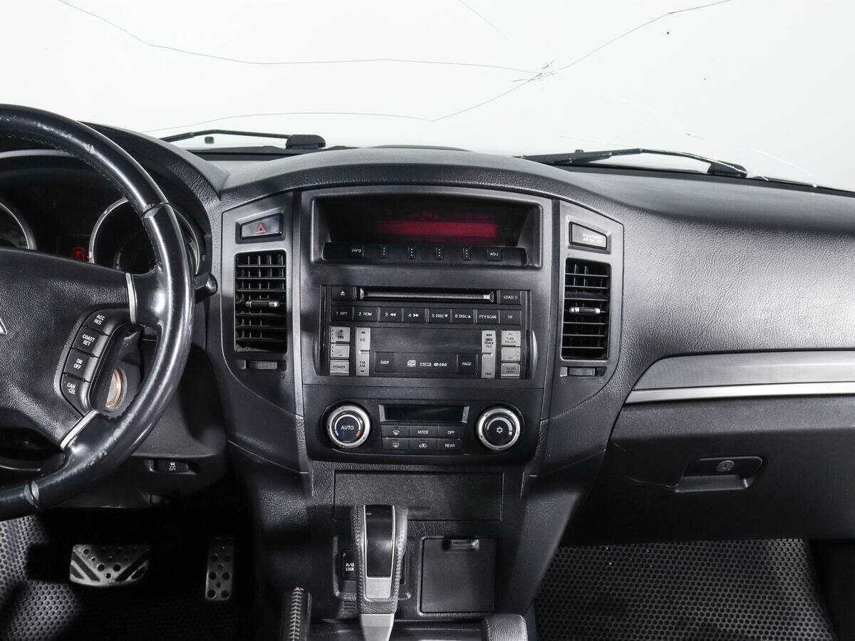 Купить Mitsubishi Pajero, 2011, 226 491 км, фото №11