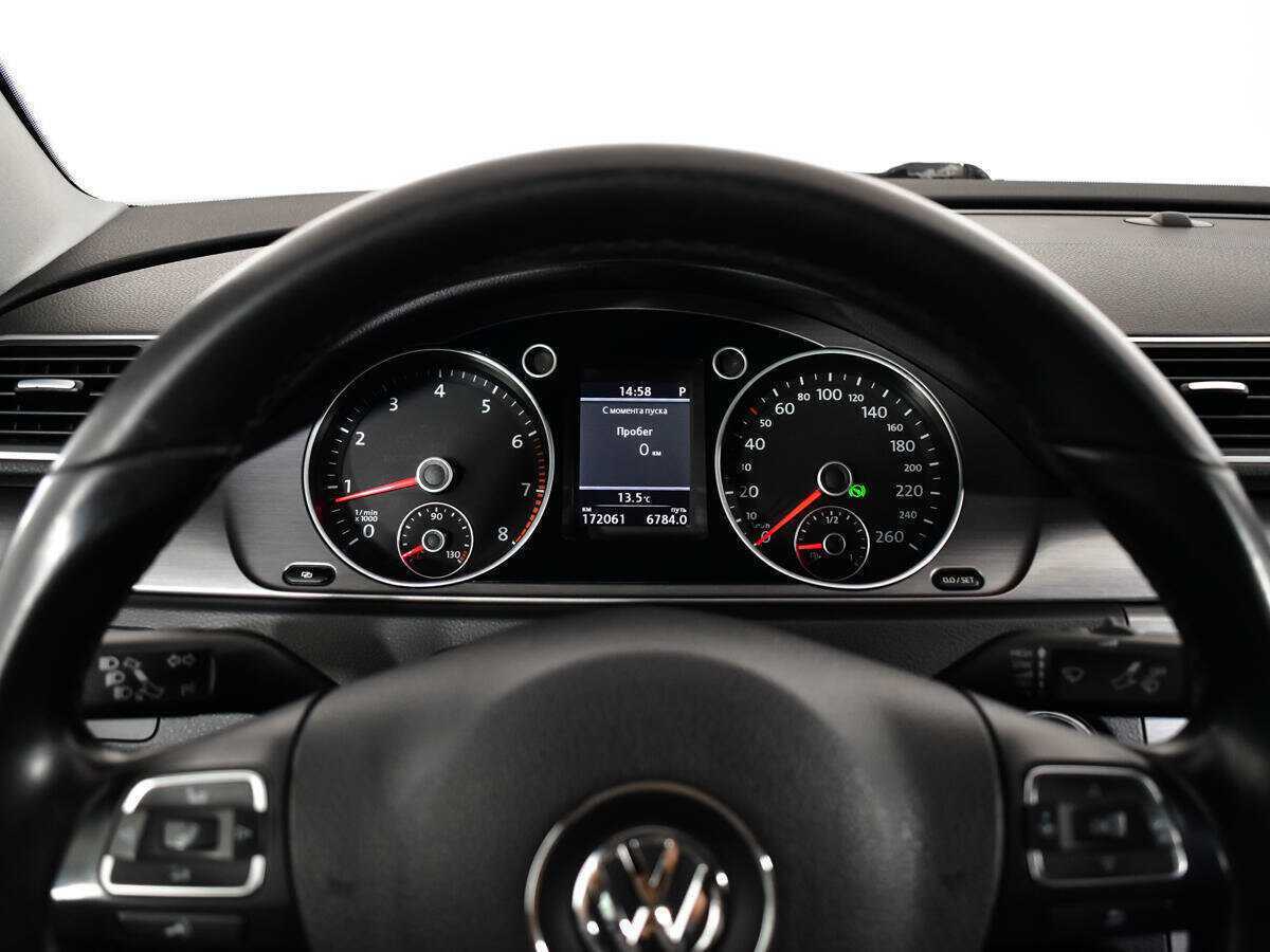 Купить Volkswagen Passat, 2011, 172 061 км, фото №11