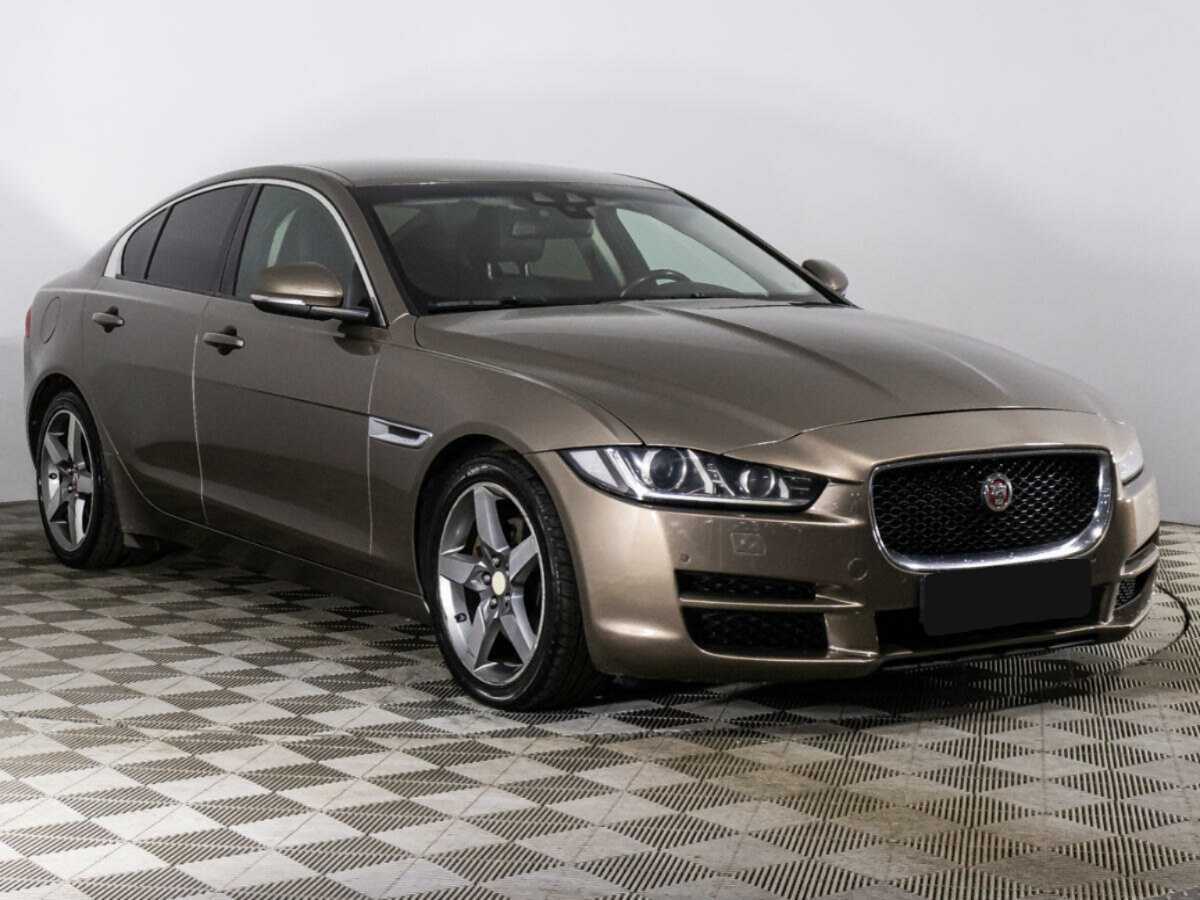 Jaguar XE