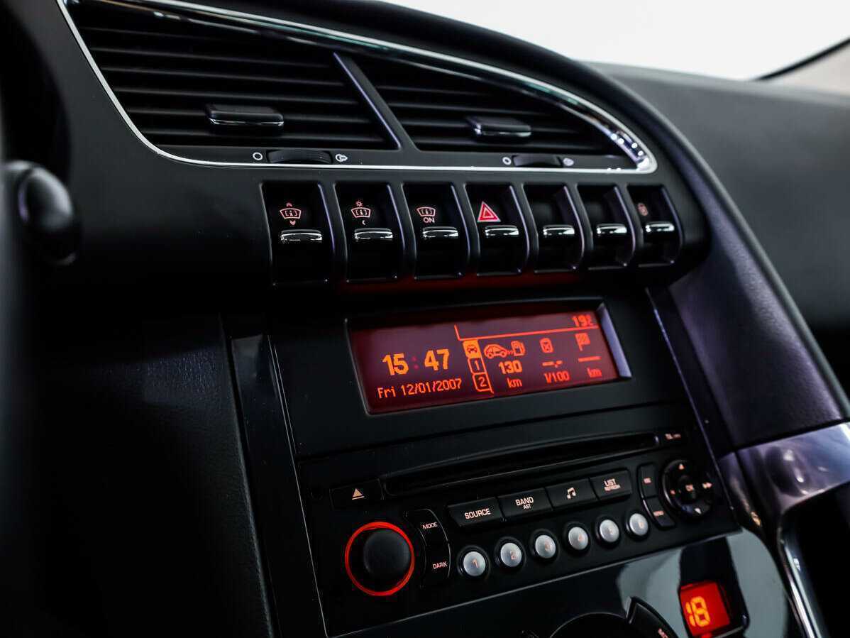 Купить Peugeot 3008, 2011, 177 798 км, фото №12