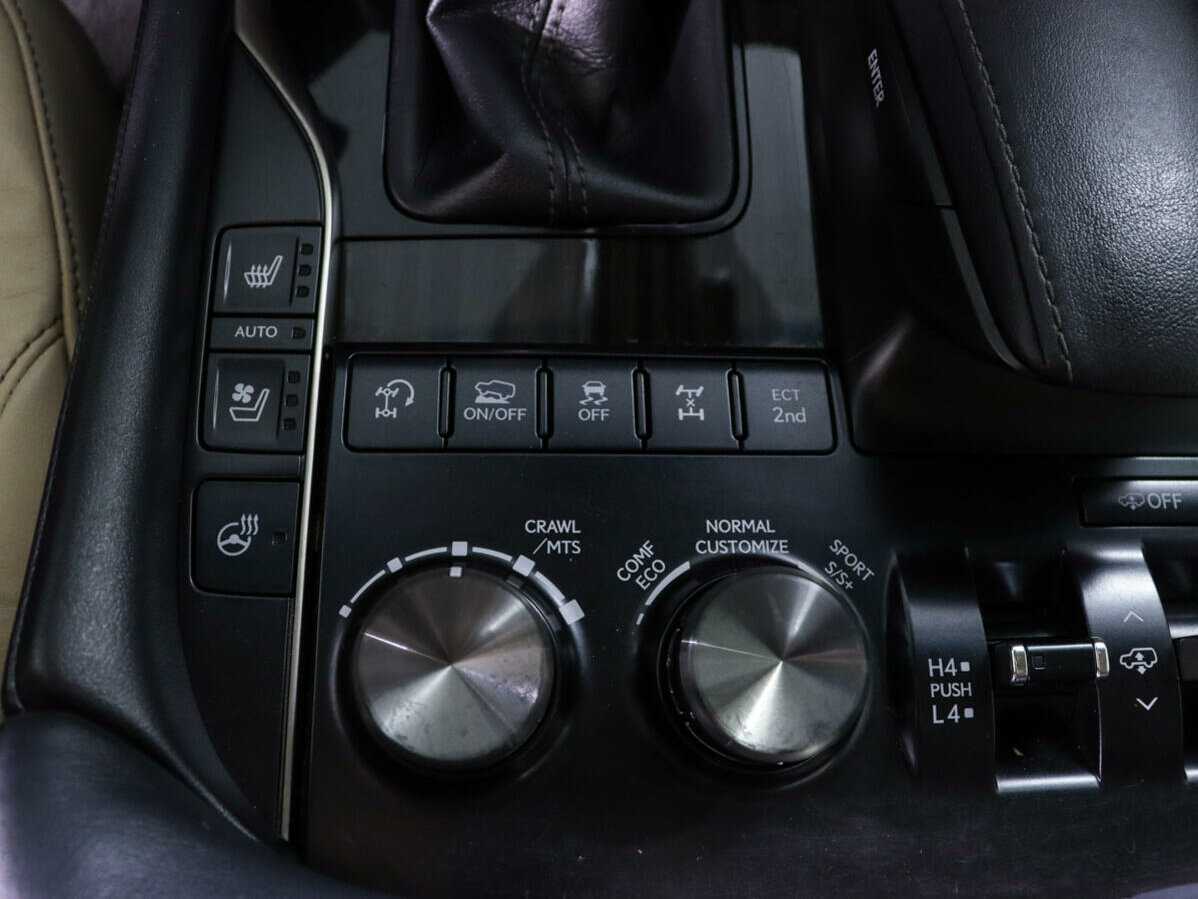 Купить Lexus LX 570, 2015, 145 022 км, фото №21